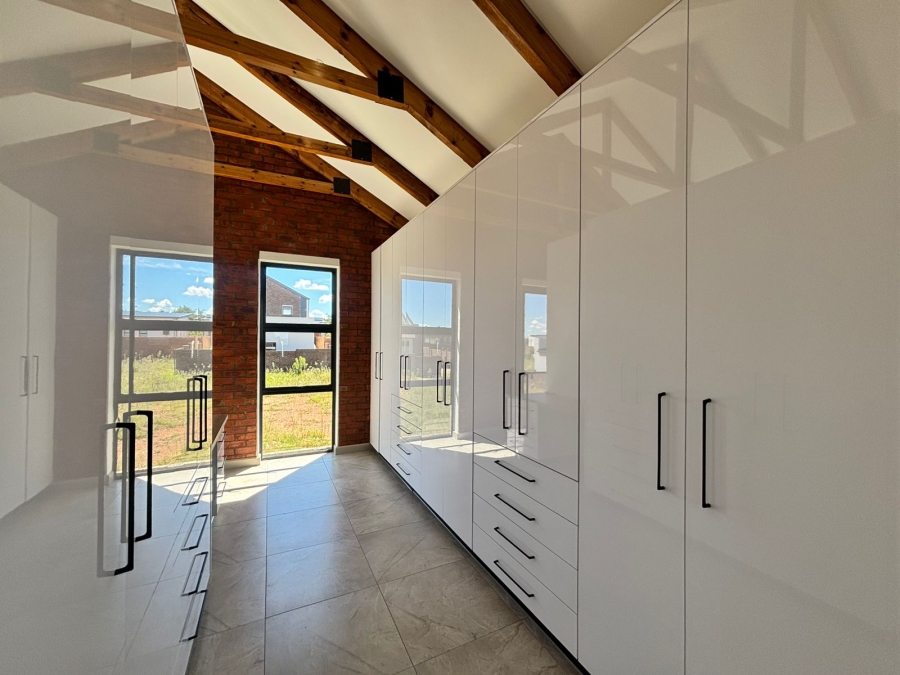 To Let 3 Bedroom Property for Rent in Helderzicht Eco Estate North West